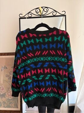 [ISLEMODE] VTG 80's Black and Neon Geometric Slouchy Knit Sweater - Medium